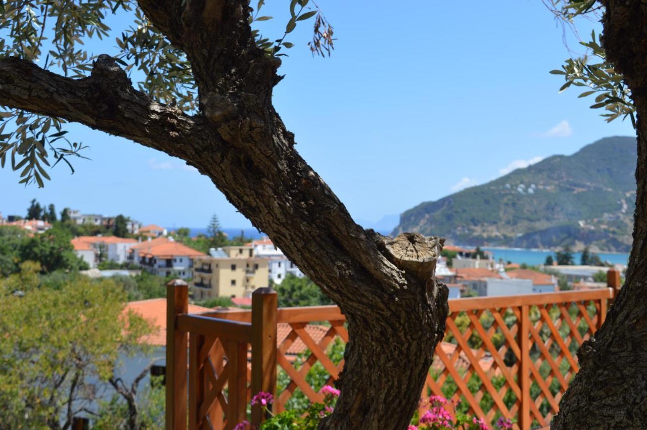 Remvi Apartments Skopelos Town Exterior photo