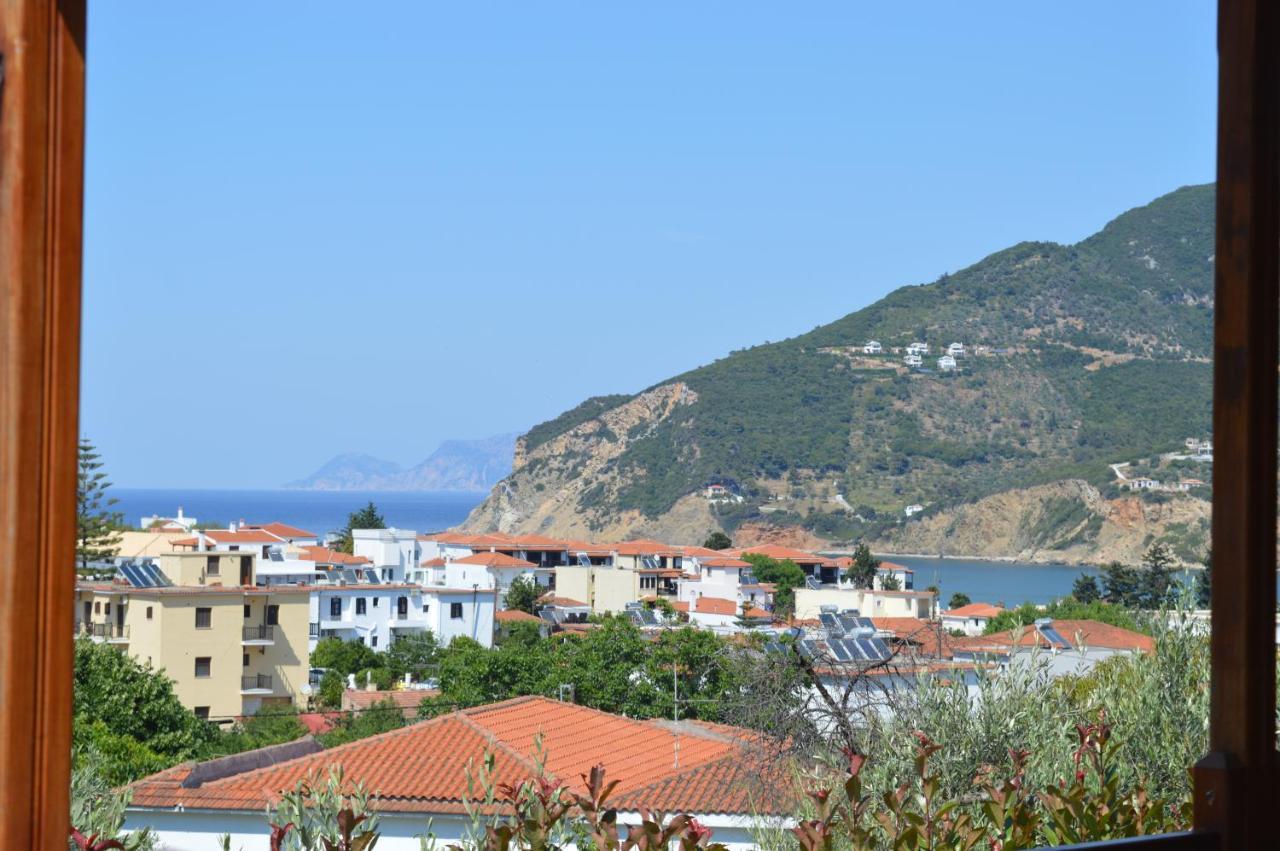 Remvi Apartments Skopelos Town Exterior photo