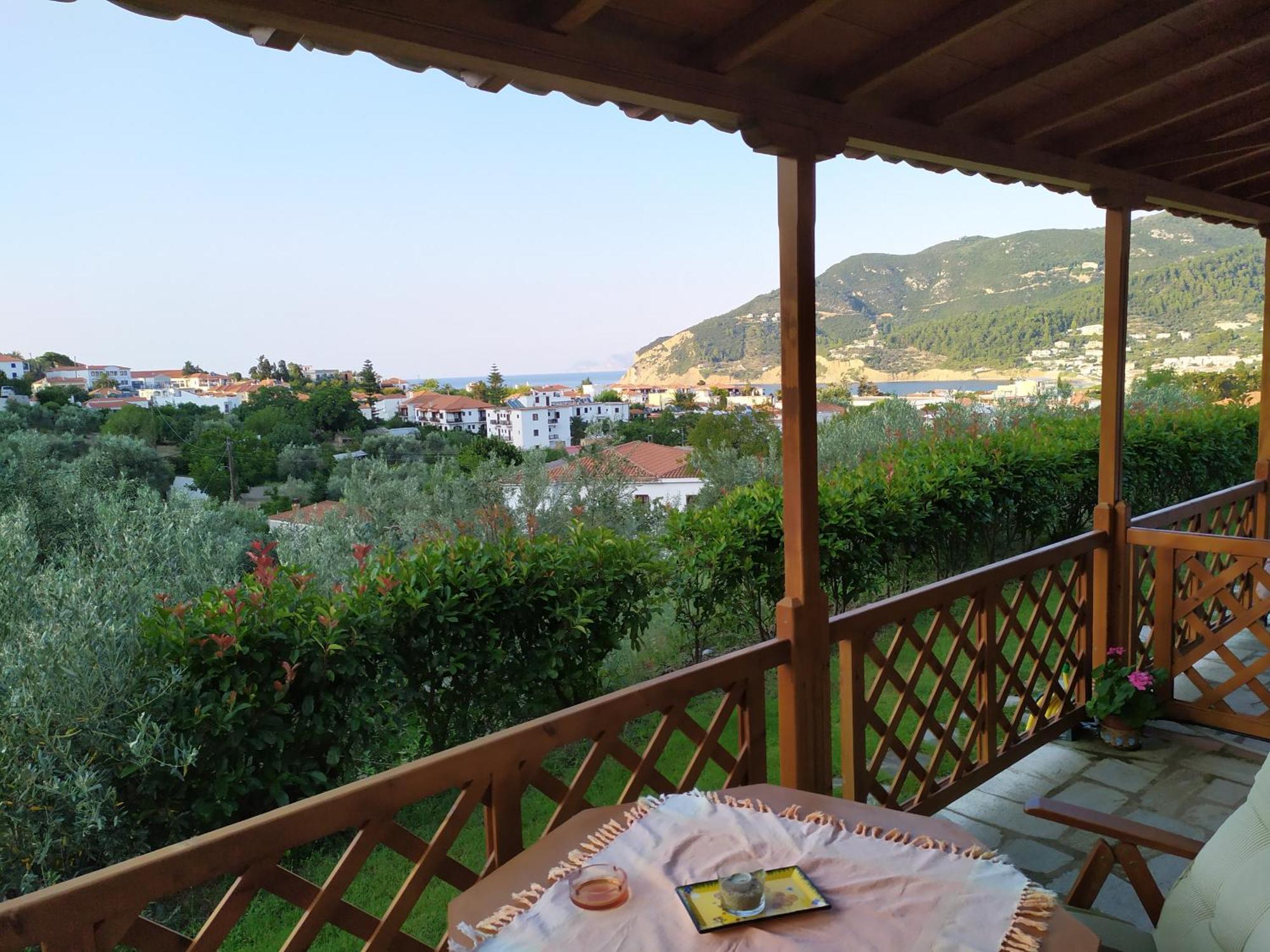 Remvi Apartments Skopelos Town Room photo